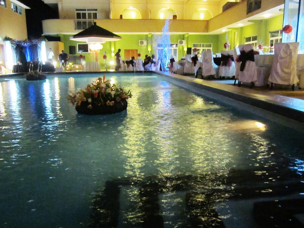 Seascape Hotel Dar es Salaam Exteriör bild